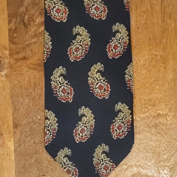 Giorgio Armani Cravatte Silk Tie - Picture 1 of 3